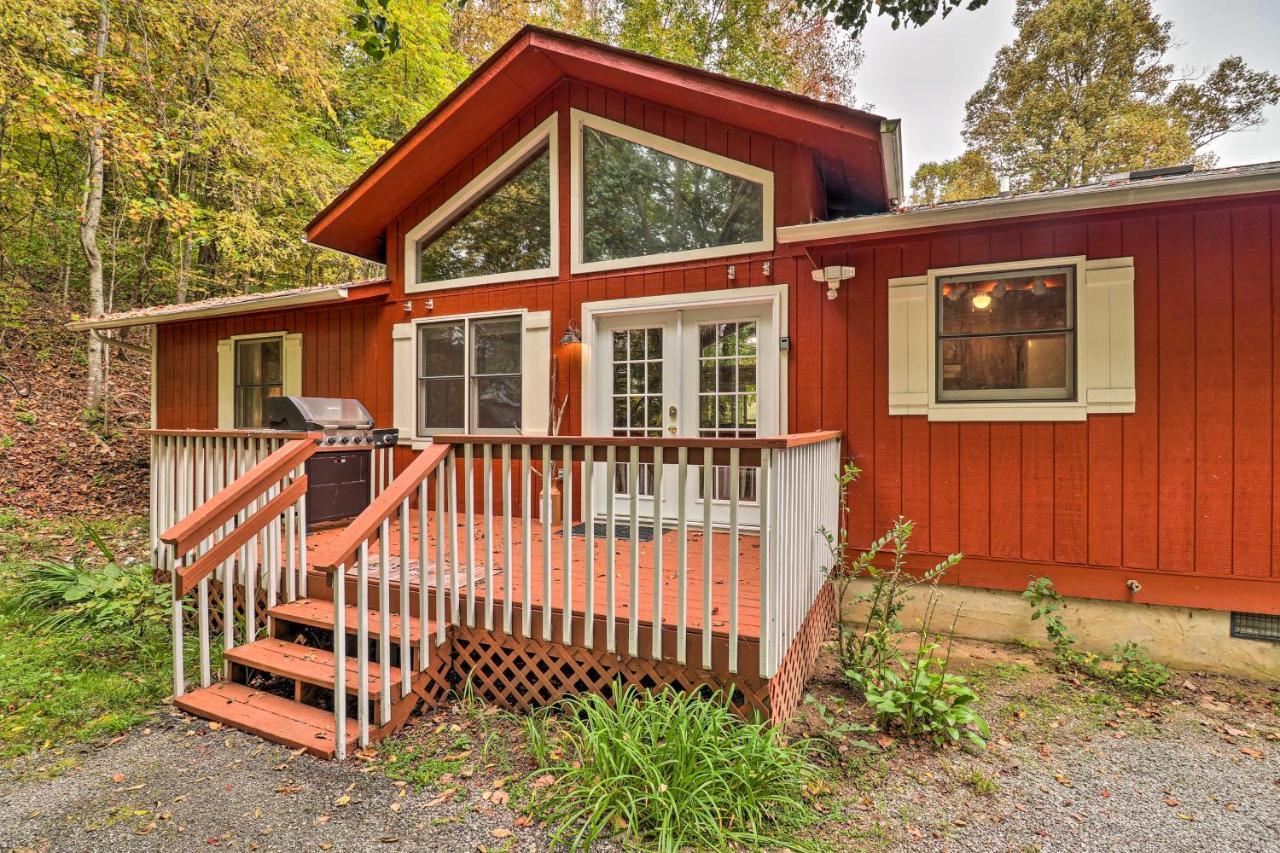 Rustic Red Cabin With Deck In Maggie Valley Club! Villa ภายนอก รูปภาพ